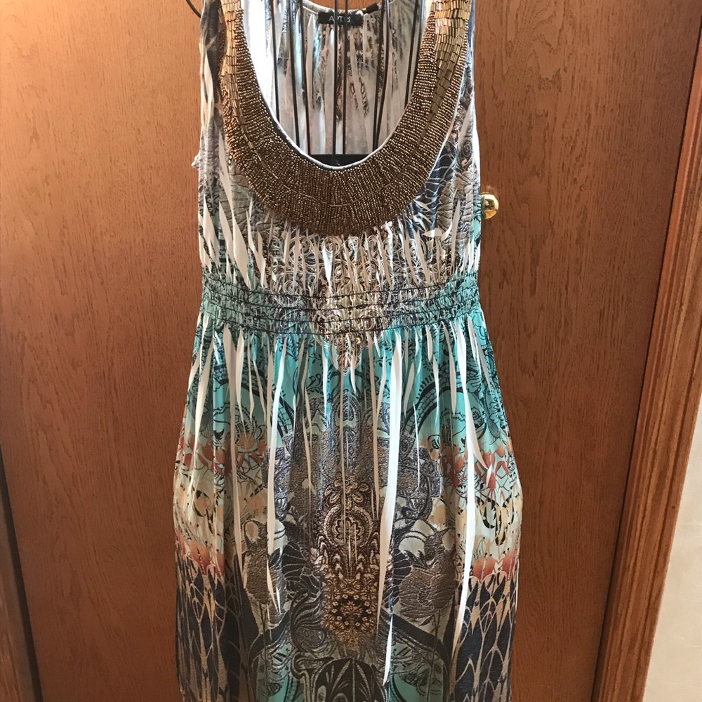 NWT Gorgeous Woman’s Dress by Apt. 9-Size (L)